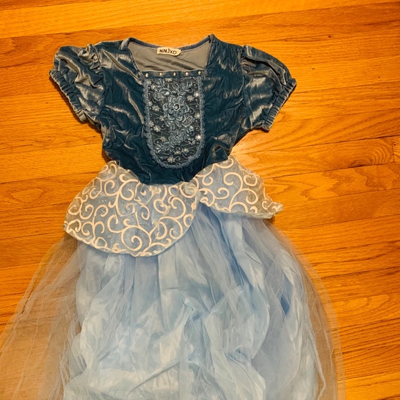 Princess light up dress size 7/8 - Picture 1 of 1